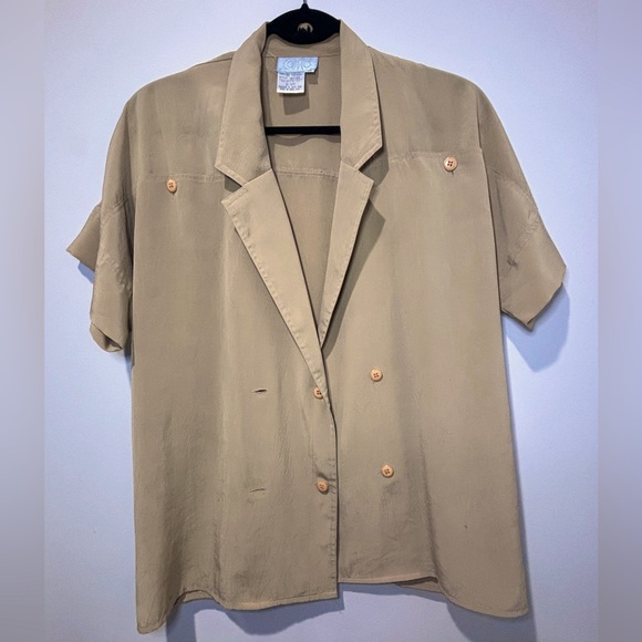 Unique brown short sleeve button down - Picture 4 of 4